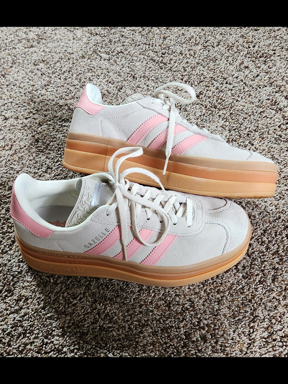 Adidas Gazelle Women’s Suede Sneakers White & Pink Size 6 - Picture 3 of 8